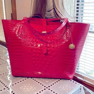 Brahmin All Day ToteRibbon Melbourne genuine leather in Sweetheart color.